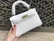 Modishbags Kelly Leather Handbag In White With Gold Hardware - 2