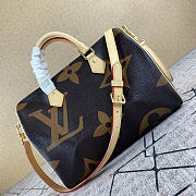 LV Pillow Bag Retro Series M41112 - 3