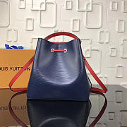 Louis Vuitton Lockme Bucket EPI Leather in Blue - 3