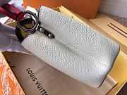 Louis Vuitton Leather Capucines Bag N94519 White - 4