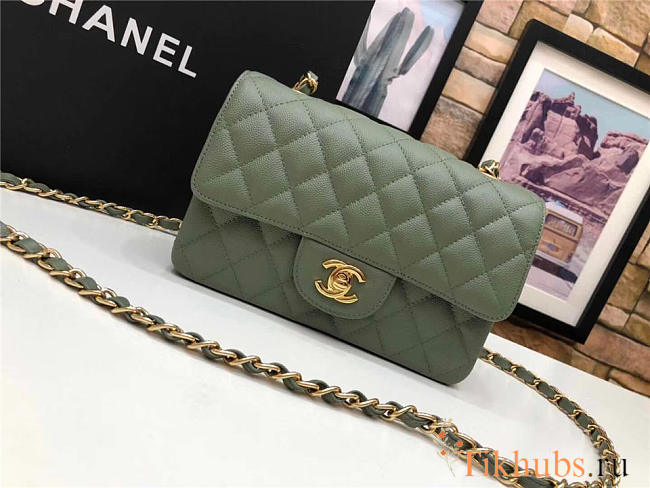 Chanel Flap Bag Caviar in Green 20cm with Gold Hardware - 1