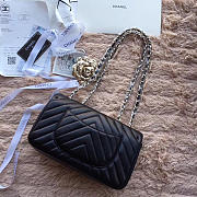 Chanel Lambskin bag Black Size 24 cm - 3