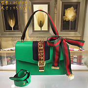 Gucci Sylvie shoulder bag in Green leather 421882 - 2