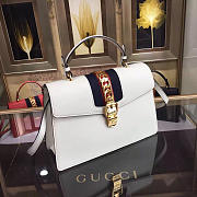 Gucci Sylvie medium top handle bag in White leather 431665 - 2