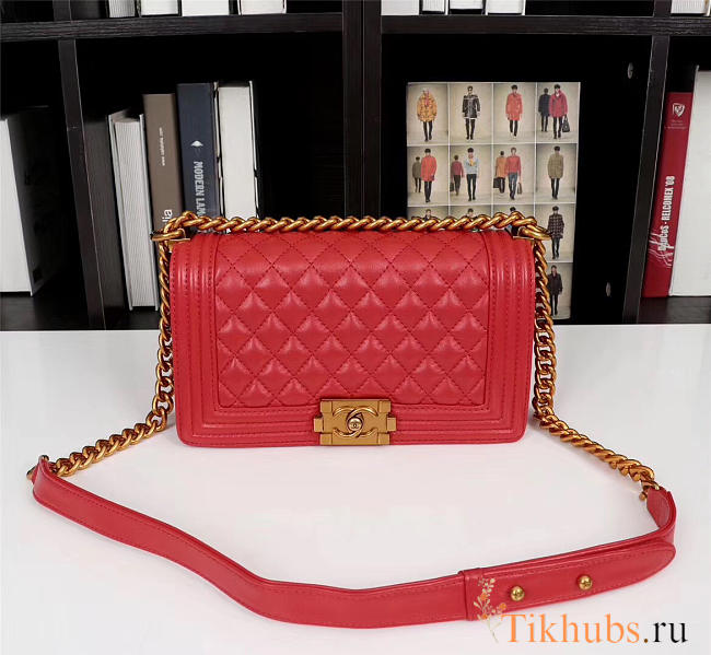 Chanel Boy Bag in Red with Gold hardware 25.5cm - 1