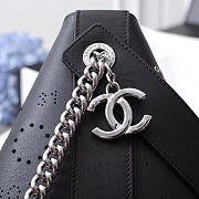 Chanel hollow mini bucket bag black - 5