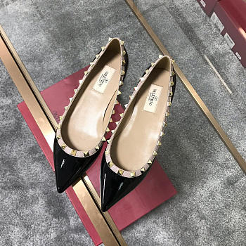 Valentino-Classic rivet single shoes black