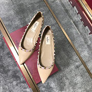 Valentino-Classic rivet single shoes  apricot - 4