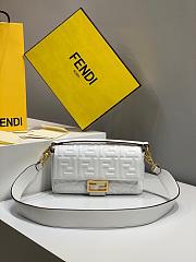 Fendi flip-top messenger handbag medium - 6
