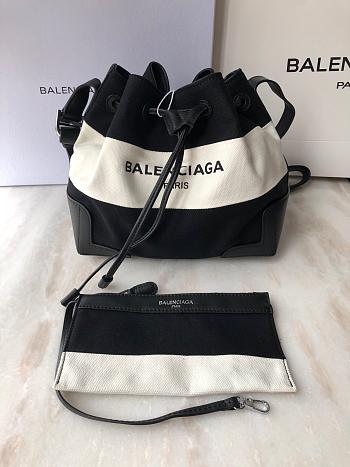  Balenciaga Crossbody bucket bag