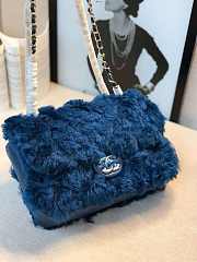 Chanel 2019 autumn and winter new style Lamb hair flip bag - 2
