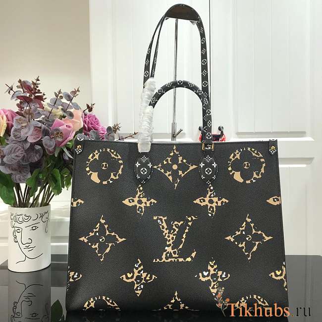 Onthego Handbag Black and white color，Monogram Printing - 1