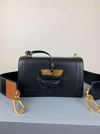 LOEWE Calfskin，Inner sheepskin，Triangle lock small