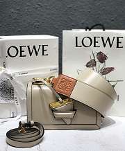 LOEWE Calfskin，Inner sheepskin，Triangle lock small - 4