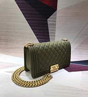 Chanel boy bag Green with Gold hardware - 6