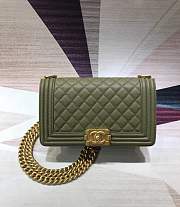 Chanel boy bag Green with Gold hardware - 1