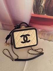 Chanel Small Caviar Vanity Bag cream yellow - 1