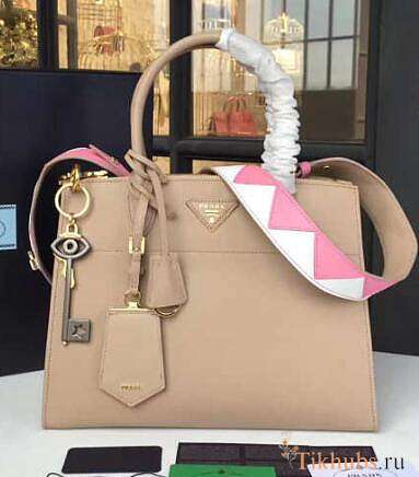 Prada handbag pink with white - 1