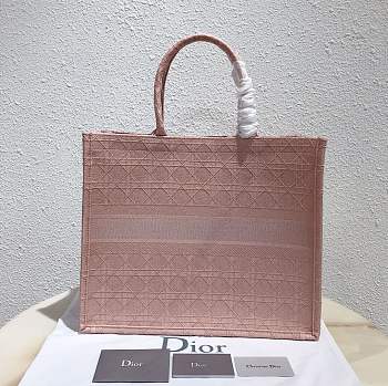 Dior book tote pink