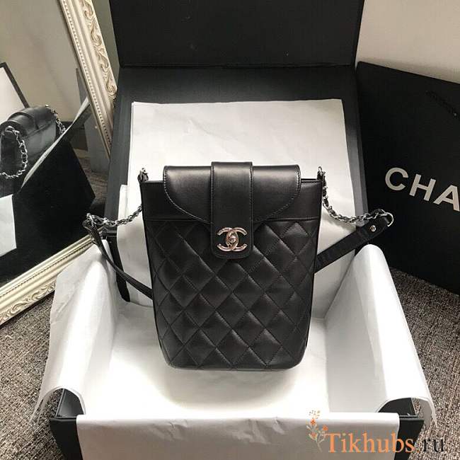 Chanel shoulder bag black with sliver hardware - 1