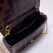 Fendi mini chain bag   - 5