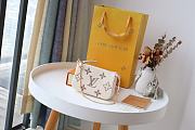 LV-MINI POCHETTE ACCESSOIRES White/Yellow M80501 Size 15.5x10.5x4 cm - 1