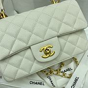 Chanel Classic 610 White Size 20x14x7 cm - 6