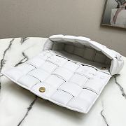 Bottega Venetα CHAIN CASSETTE White 44048 Size 26*18*8cm - 6