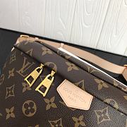 Louis Vuitton Bumbag Monogram M43644 Size 37x14x13 cm - 2