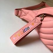 Louis Vuitton Bumbag Pink M53750 Size 37x14x13 cm - 2