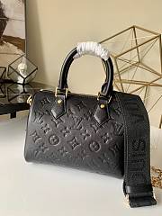 LV Speedy BANDOUIIERE Handbag M58631 Size 22x19x13 cm - 6