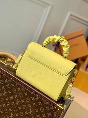 LV TWIST PM Medium Handbag M58571 Size 23×18×8 cm - 4