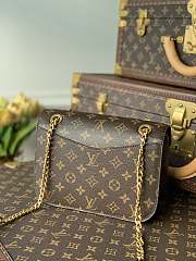 LV Passy handbag in Monogram canvas M45592 22x17x10 CM - 5