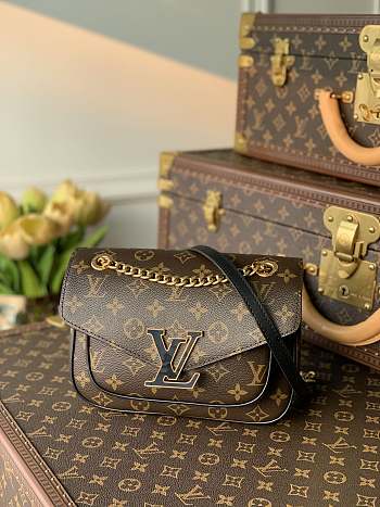 LV Passy handbag in Monogram canvas M45592 22x17x10 CM