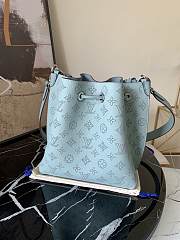 LV Muria Mahina Leather Blue M55800 Size 25x25x20 cm - 4