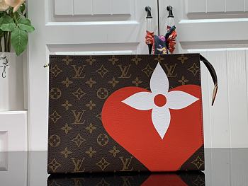 Louis Vuitton Game On Toiletry Pouch M80282 Size 2x20x5.5 CM