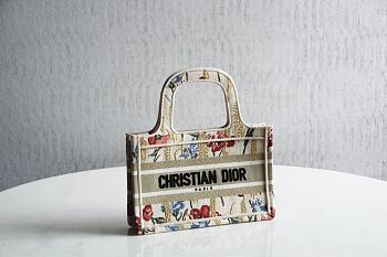 Dior Tote Book Hibiscus 1286 Size 22.5x24x8 cm