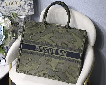 Dior Tote Book Tassel Series M1286 Size 41.5X32X5 cm