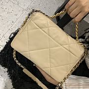 Chanel Lingge Tofu Bag Cream AS1160 Size 26x9x16 cm - 3