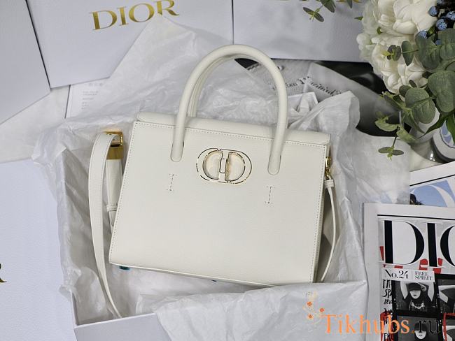 Dior St Honoré White Enamel Button M8012 Size 25x19x12 cm - 1