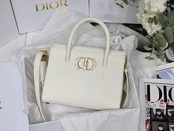 Dior St Honoré White Enamel Button M8012 Size 25x19x12 cm