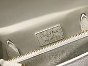 Dior 30 Montaigne St Honoré Grained Calfskin White Size 25x19x12 cm - 2