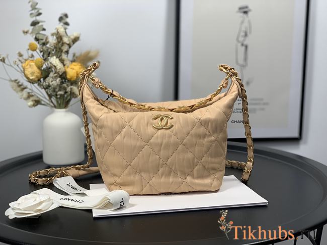 Chanel Crumpled Lambskin Mini Hobo Bag Beige Size 15x12.5x18 Cm - 1