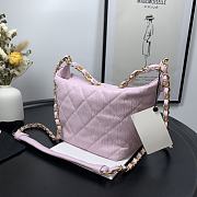 Chanel Crumpled Lambskin Mini Hobo Bag Pink Size 15x12.5x18 Cm - 5