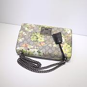 GUCCI Padlock Medium Gg Shoulder Bag Green Flower Grams 409486 Size 30 x 19 x 10 cm - 3