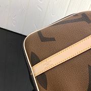LV SPEEDY 25 Handbag (With Shoulder Strap) M41113 Size 25x19x15 cm - 3