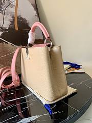 LV Capucines Small Handbag Apricot M55910 Size 27 x 21 x 10 cm - 2