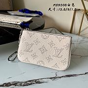 LV Key Pouch White M69508 Size 13.8 x 9 x 1.5 cm - 1