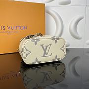 LV Vanity Small Handbag White M45608 Size 19 x 13 x 11 cm - 3