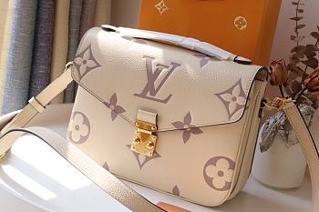 LV POCHETTE MÉTIS Handbags M45596 Size 25 x 19 x 7 cm